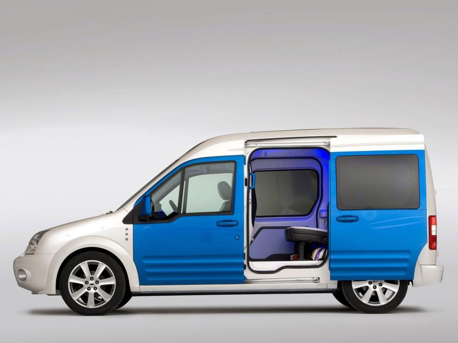 Ford Transit Connect Family One Concept 2009 года  (фото 23 из 39)